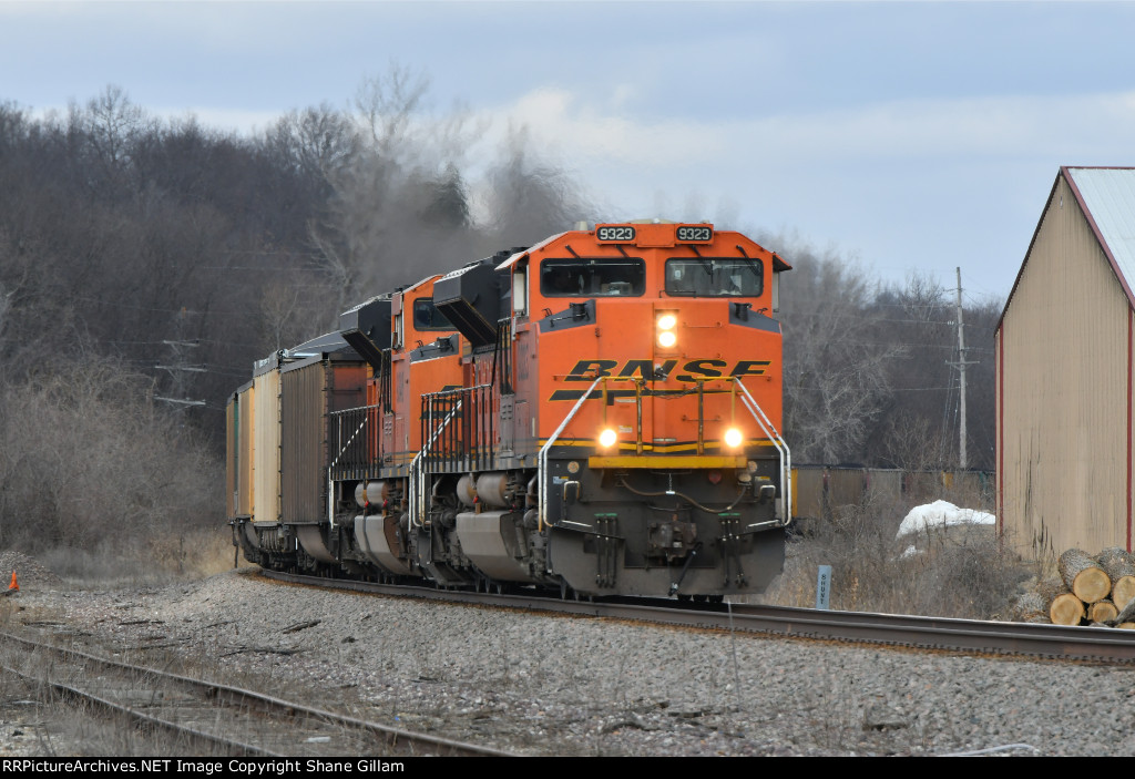 BNSF 9323